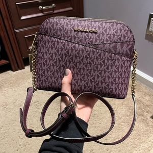 Michael Kors Jet Set Travel crossbody bag in purple NWT